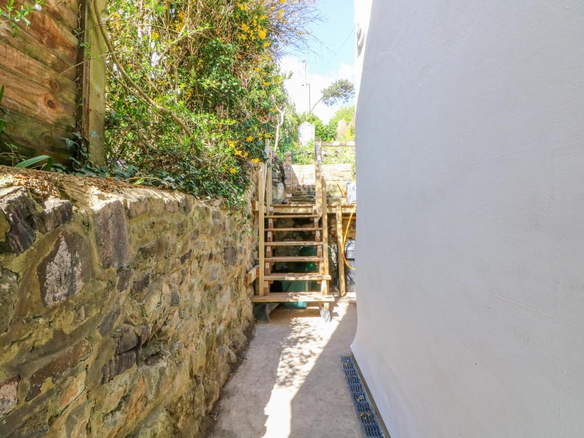 Kits Cottage ハイス エクステリア 写真